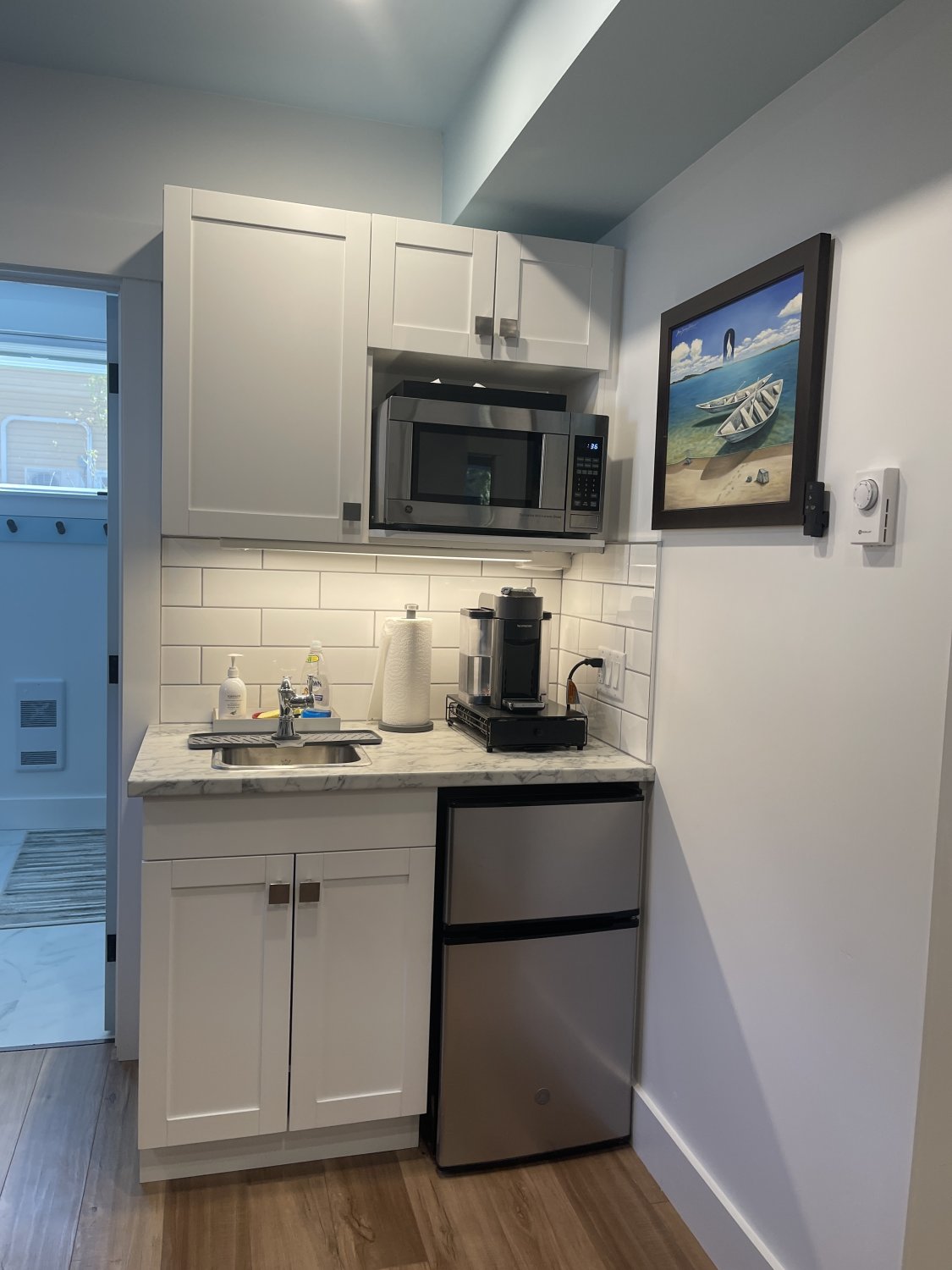 Kitchen area room 1 at seas the day bed and breakfast